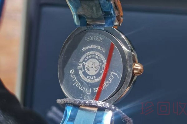 30000价格买的石英手表回收吗 机芯品质很关键